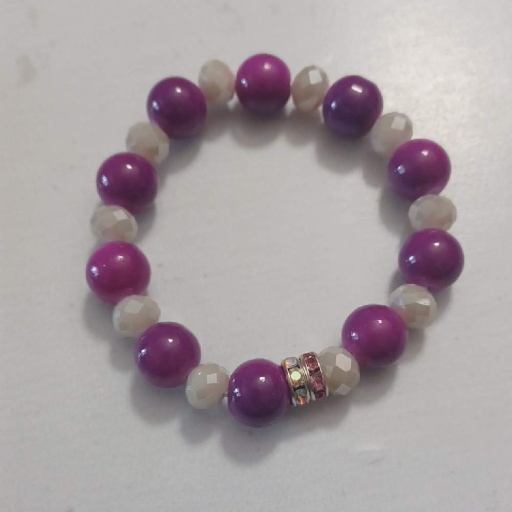 Purple and Cream Beaded Bracelet Size Is 6in.
